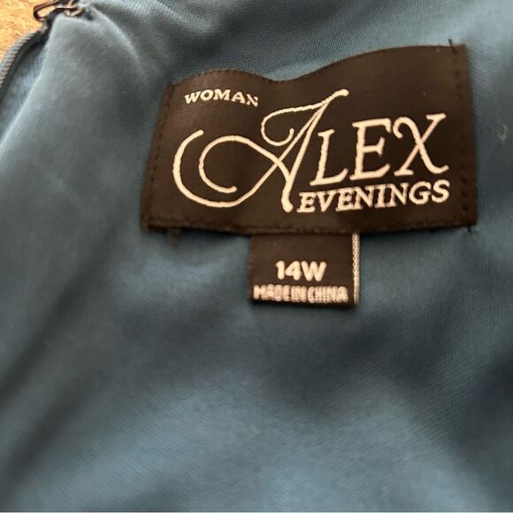 Alex Lace Evening Gown Dress Size 14W NWT - Picture 7 of 12